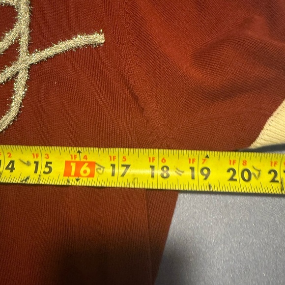 QUEEN OF SPARKLES Silver and White Crop Boxy T-Shirt - Picture 3 of 6